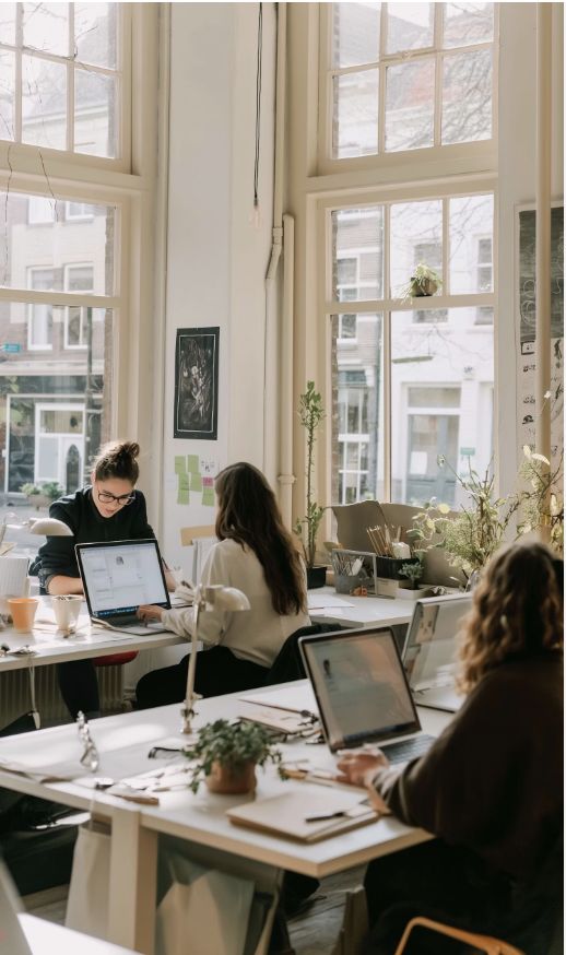 Alte Holzbalken mit deutlicher Patina